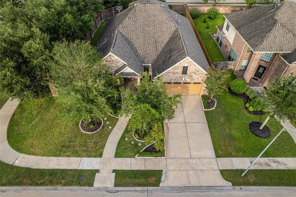703 Overdell Drive, Sugar Land, TX 77479