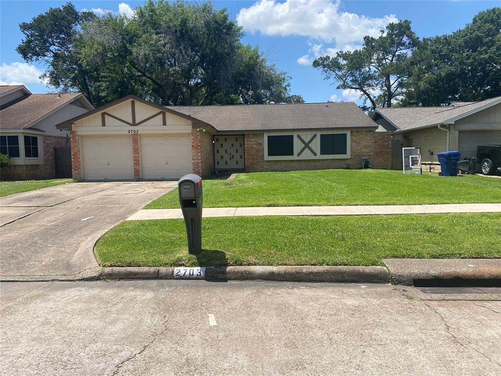 Sold 2703 East Birchdale Drive, Missouri City, TX 77489 3 Beds / 2