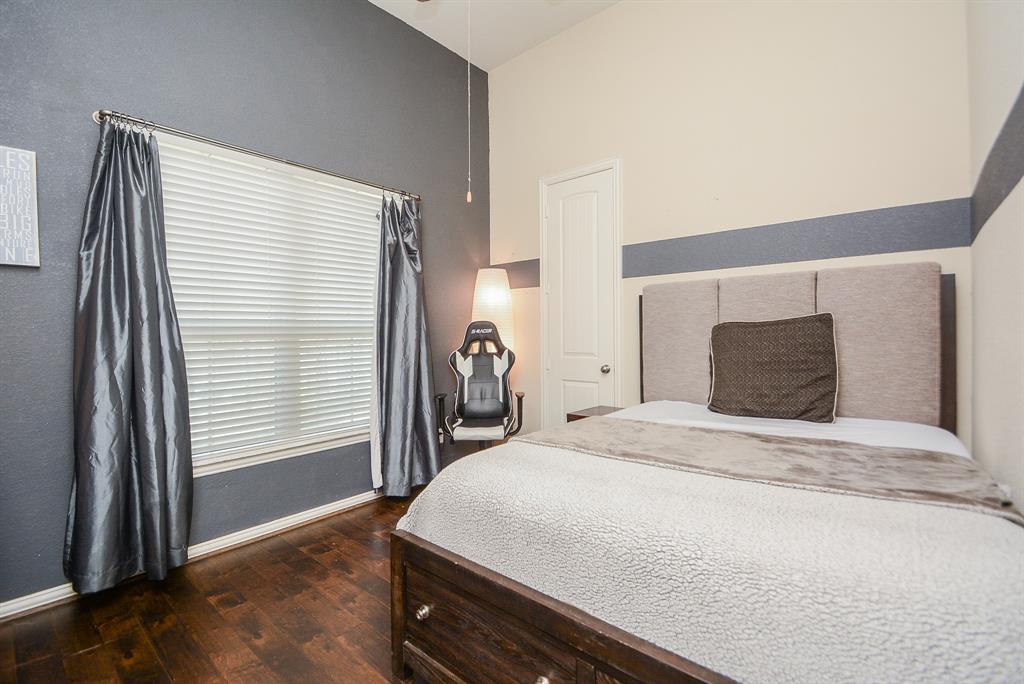 518 Pearl View Lane, Pinehurst, TX 77362