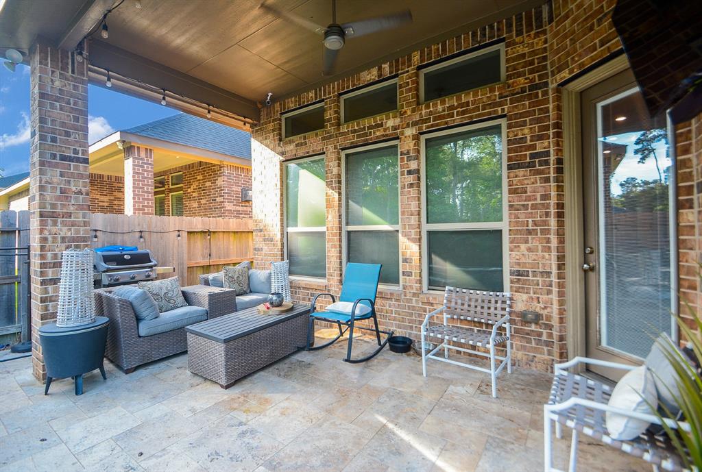 518 Pearl View Lane, Pinehurst, TX 77362