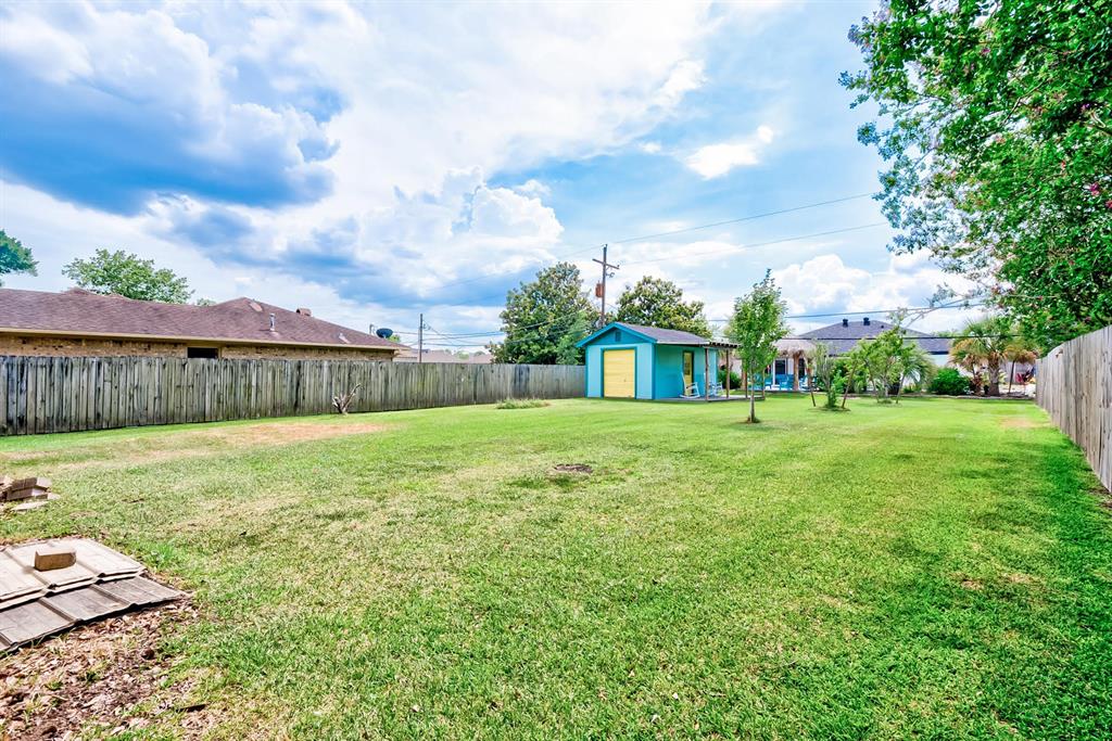 2338 Earle Street, Port Neches, TX 77651