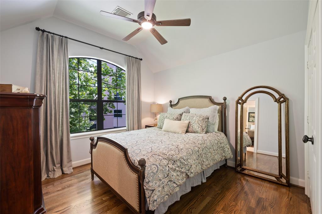 Secondary bedrooms with room for a queen bed