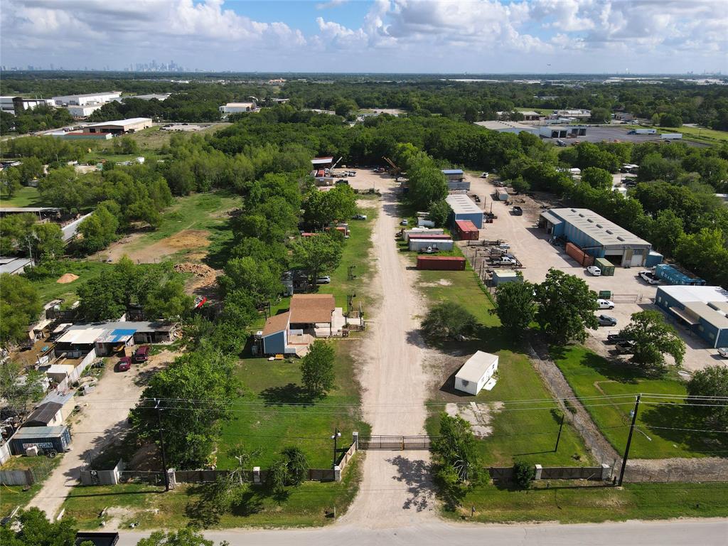 6001 Allison Road, Houston, TX 77048