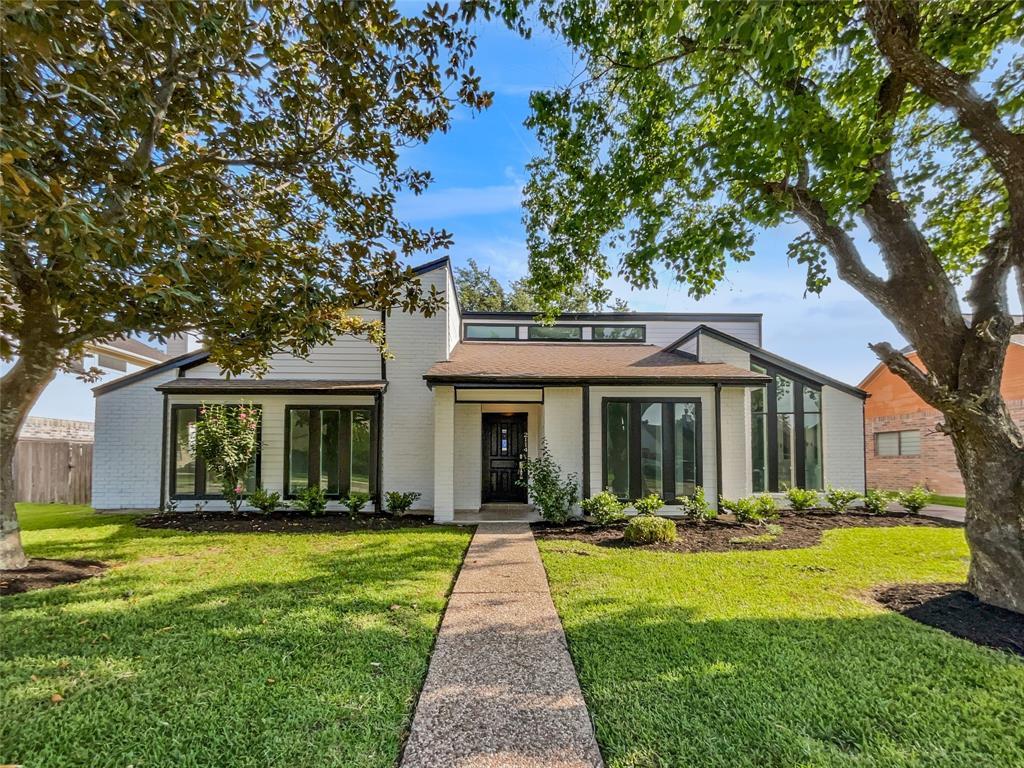 2114 Bright Meadows Drive, Missouri City, TX 77489