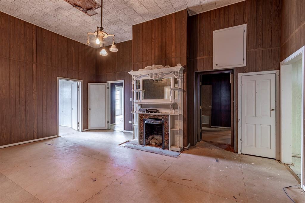 424 Saint Peter Street, Gonzales, TX 78629