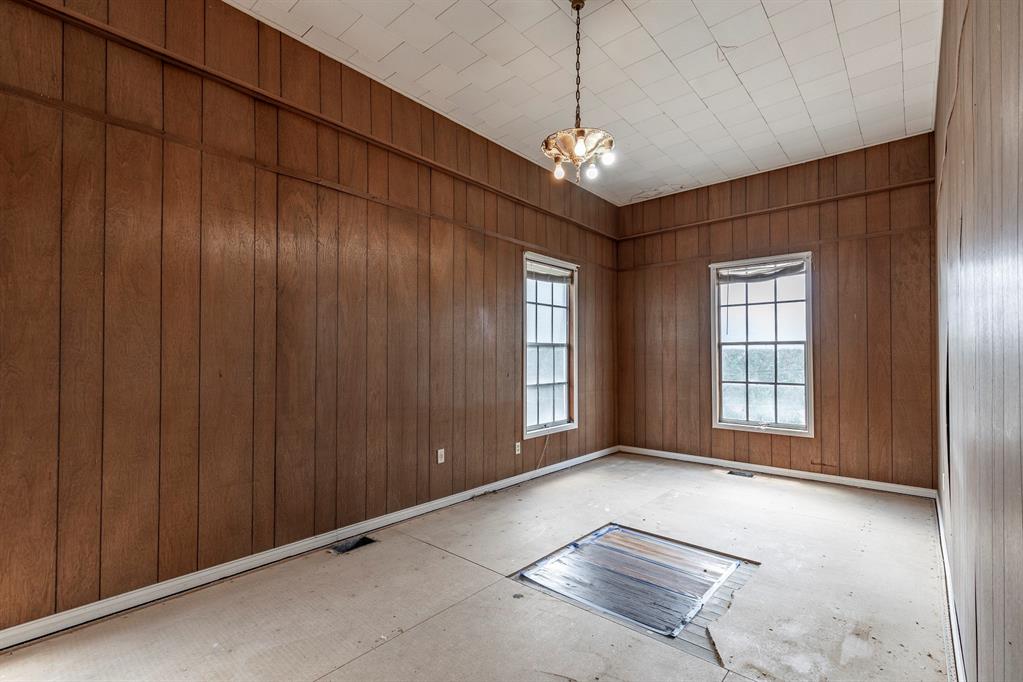 424 Saint Peter Street, Gonzales, TX 78629