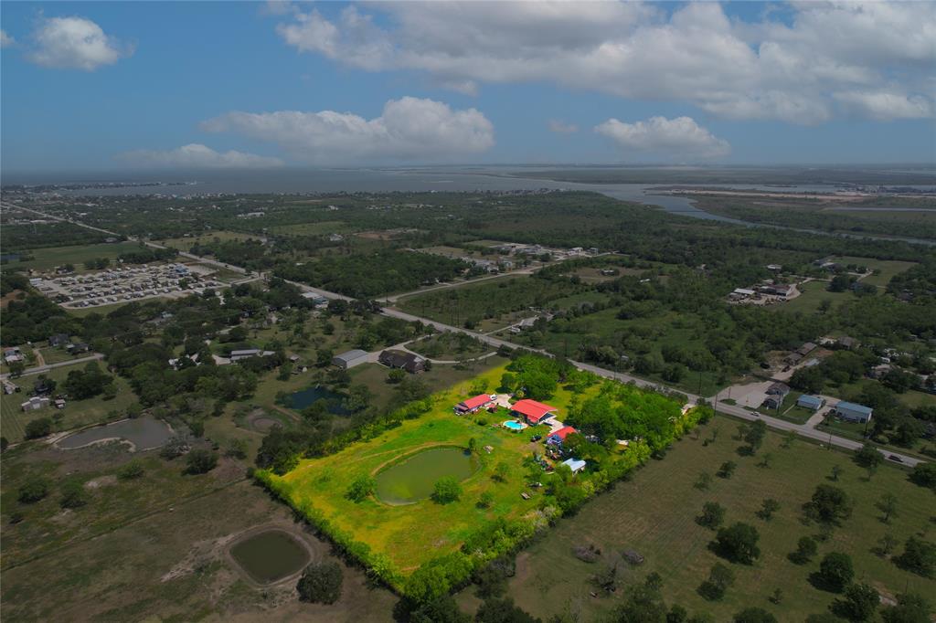 2756  Fm 517 Road San Leon Texas 77539, 33