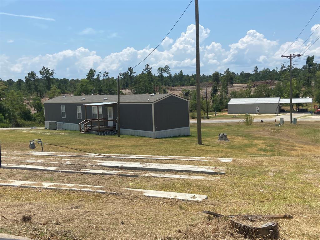 624 Yaupon Cove Drive, Onalaska, TX 77360