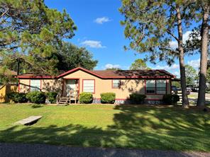 112 County Road 870g, Alvin, TX 77511