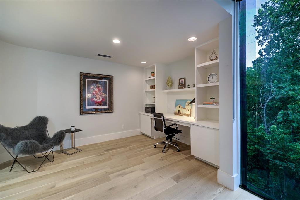 11686 Arrowwood Circle, Piney Point Village, TX 77063