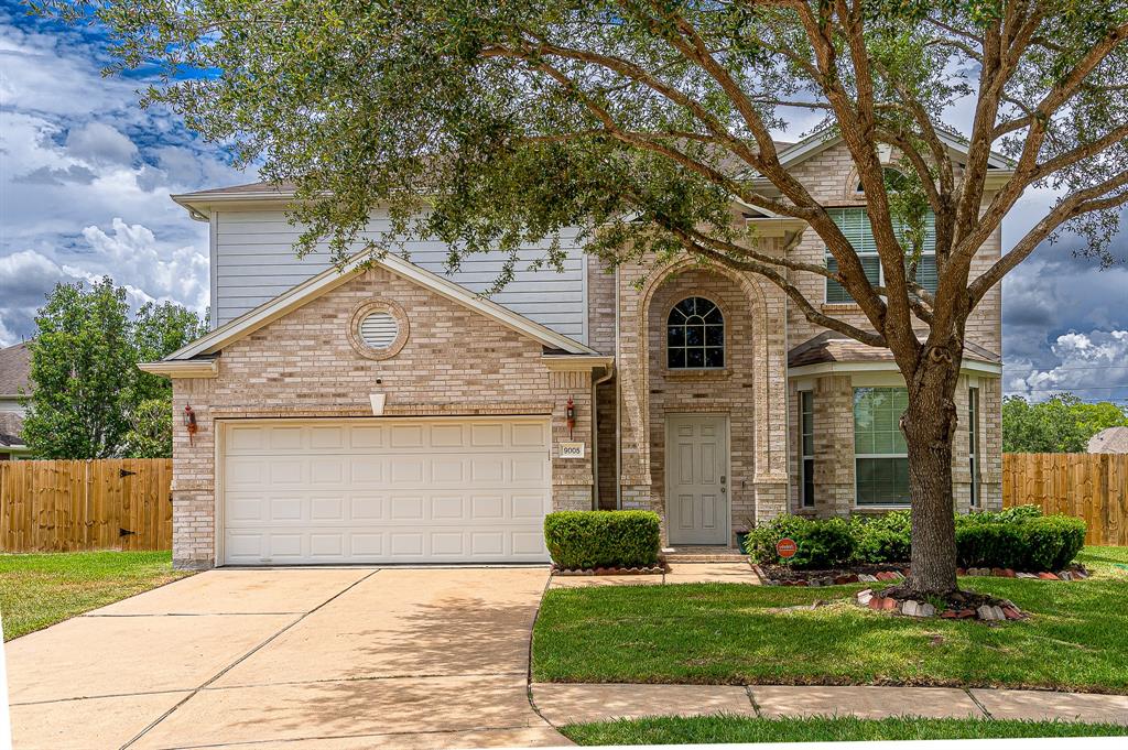 9005  Sunlight Court Pearland Texas 77584, Pearland