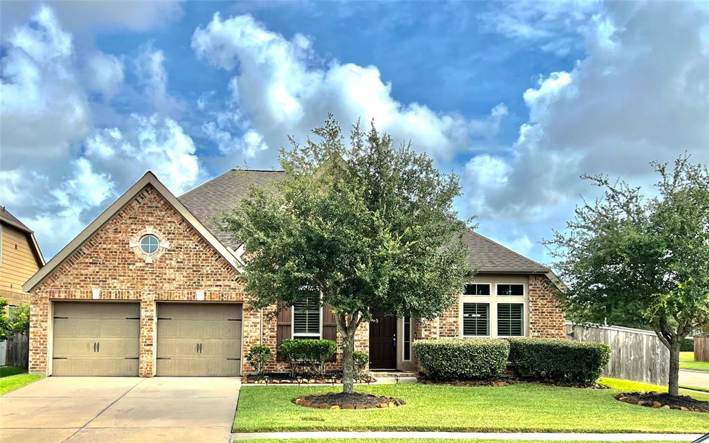 13805 Evening Wind Dr, Pearland, TX 77584