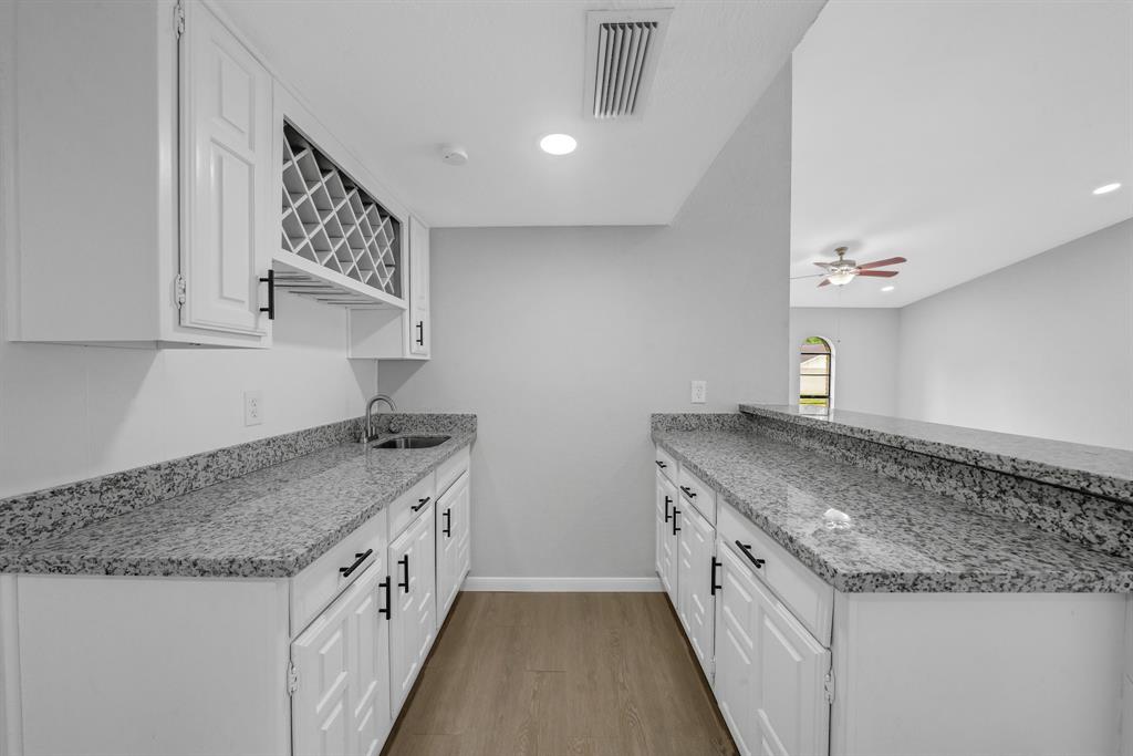 15635 Mira Monte Dr β photo 8