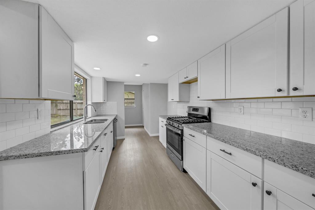 15635 Mira Monte Dr — photo 10