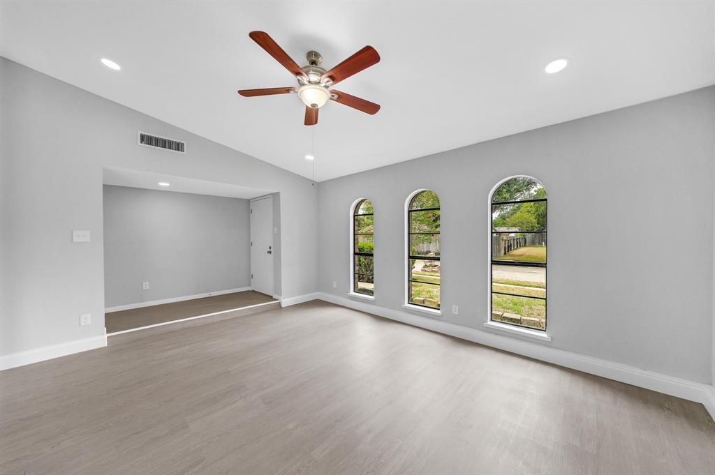 15635 Mira Monte Dr β photo 3