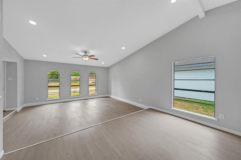 15635 Mira Monte Dr β photo 6