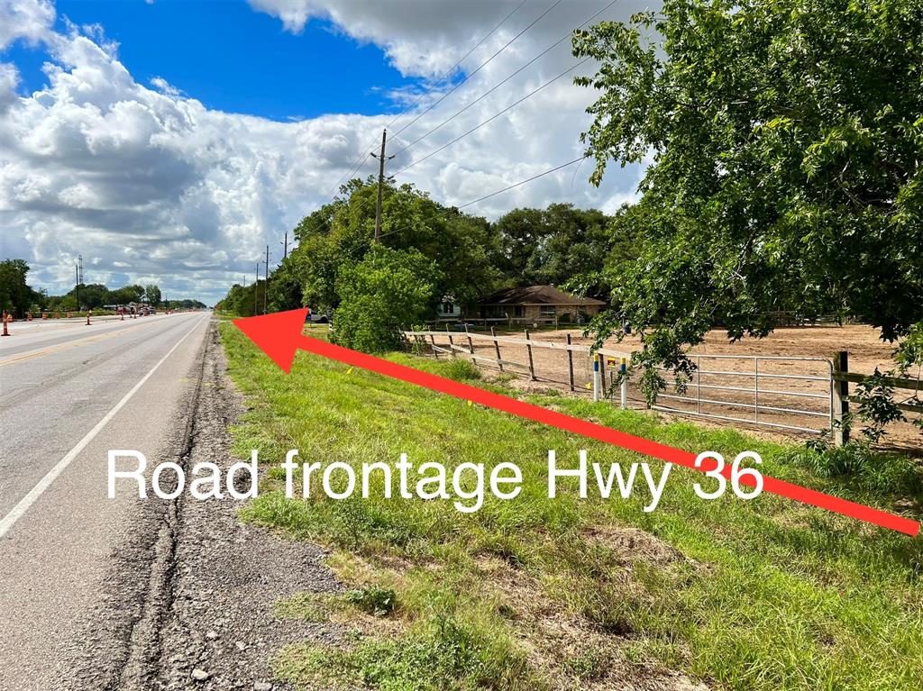17636 Highway 36, Guy, TX 77444