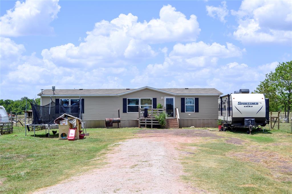 648 County Road 164, Boling, TX 77420