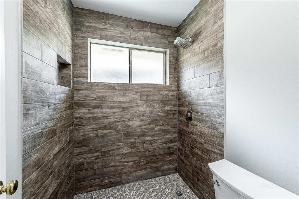 Custom tiled shower.