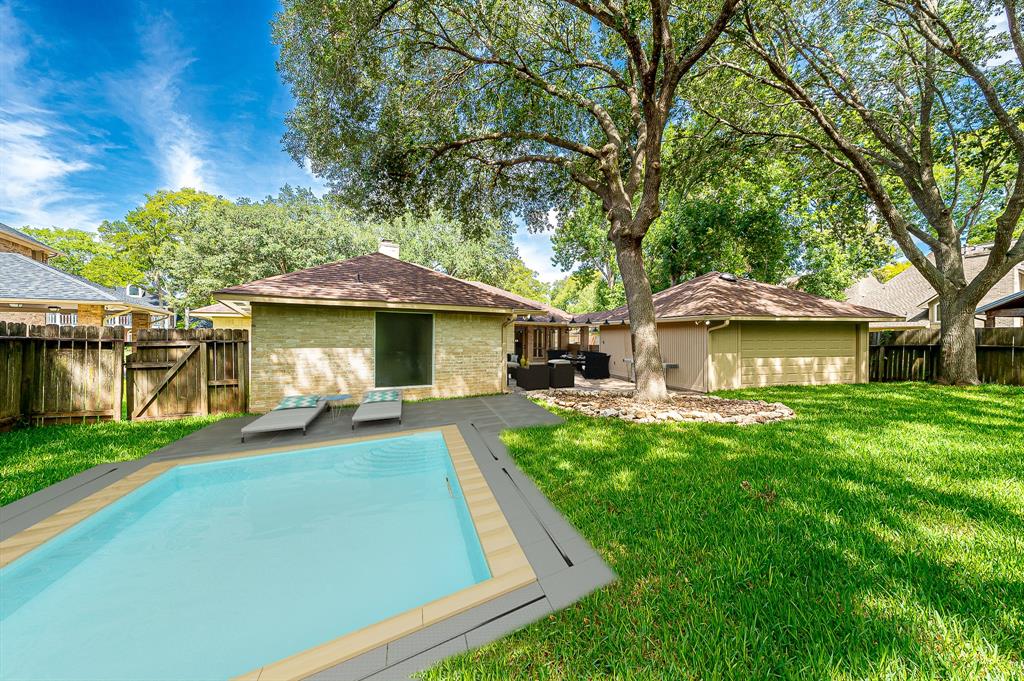 Large enough for adding a pool! *Virtual rendering