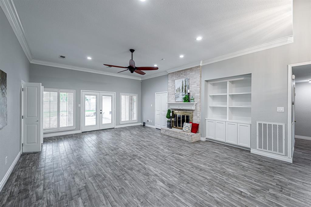 Spacious family room.