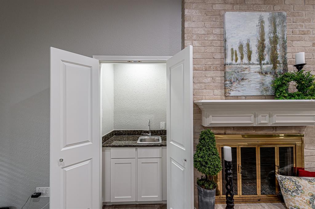 And wet bar.