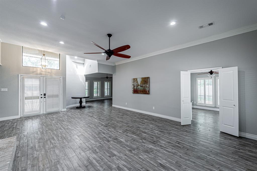 New flooring throughout!