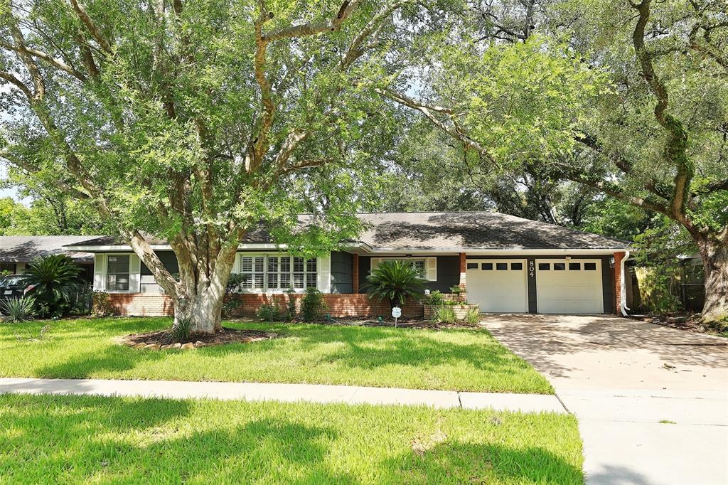 804 ATWELL, Bellaire, TX 77401