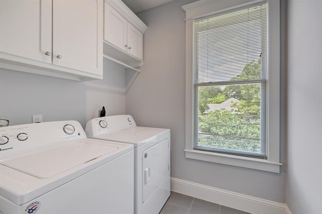 Not many apartments have a large walk-in utility room with full-size appliances.