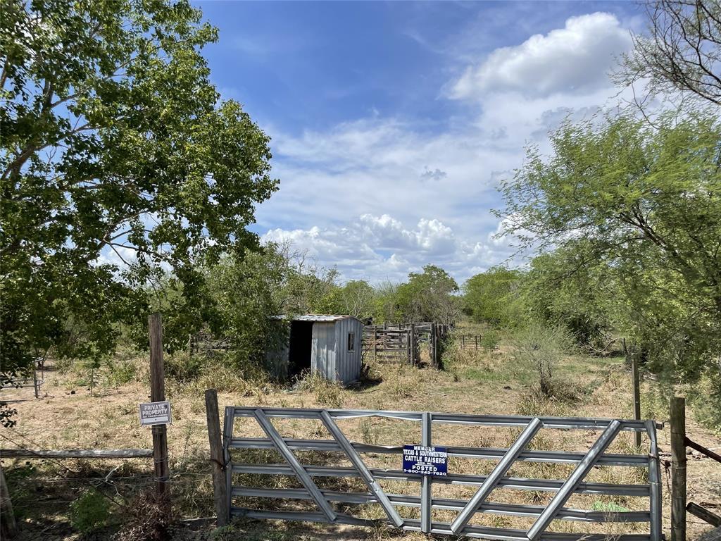 Quiet Country Living.  A Great Property for a mini Ranchette.  Property West of Houston, TX.  Not far from local stores.  Great for raising animals.