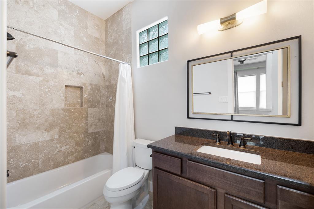 This secondary bathroom is located just off the 2 secondary bedrooms.