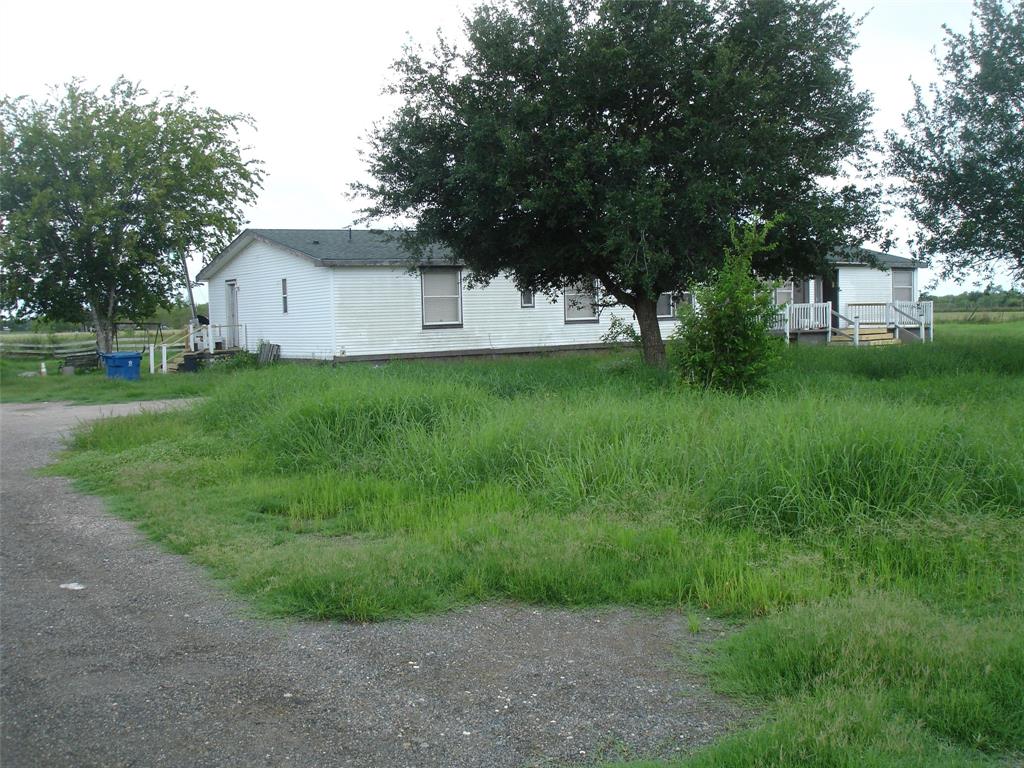 VERY NICE 10.257 ACRES LAND  WITH 04 BED ROOMS 
 THREE FULL BATHS MOBILE HOME