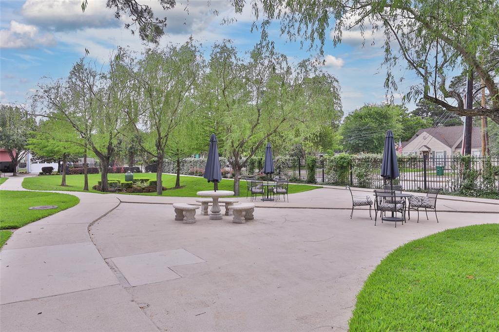 Lots of space for outdoor picnics in this community space.