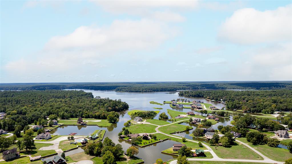 Home Lake Conroe Homes