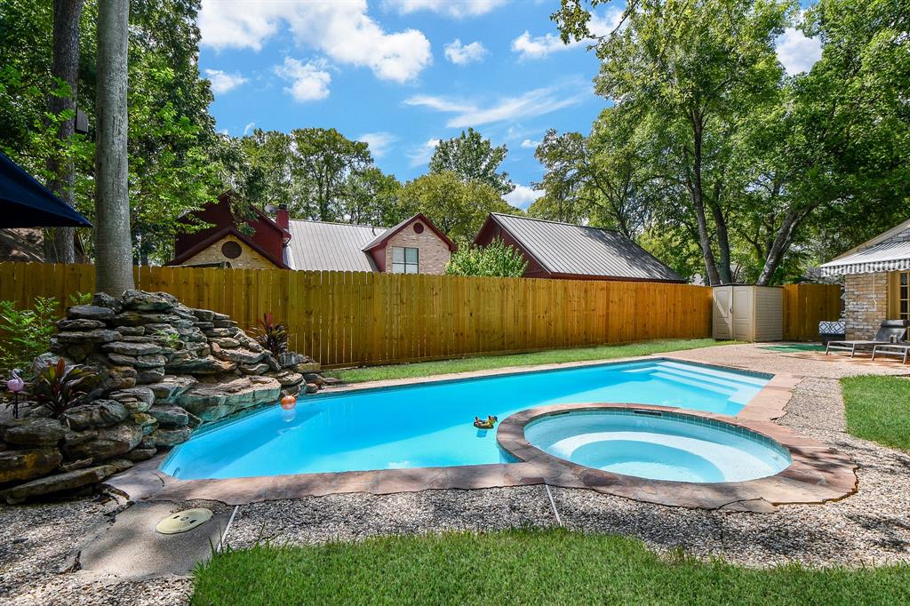 Simply elegant and inviting, this pool/spa is ready to soothe!