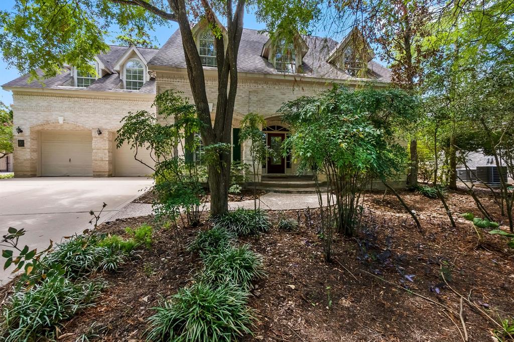 27 Carriage Pines Court, The Woodlands, TX 77381