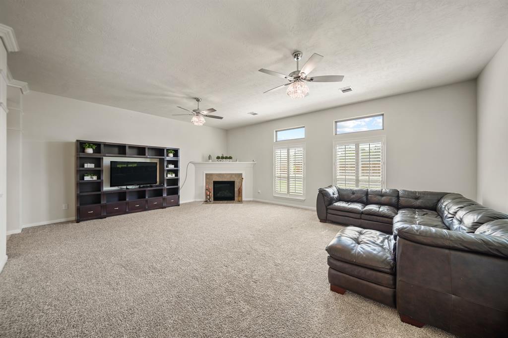 3615 E CAPE Road, Dickinson, TX 77539