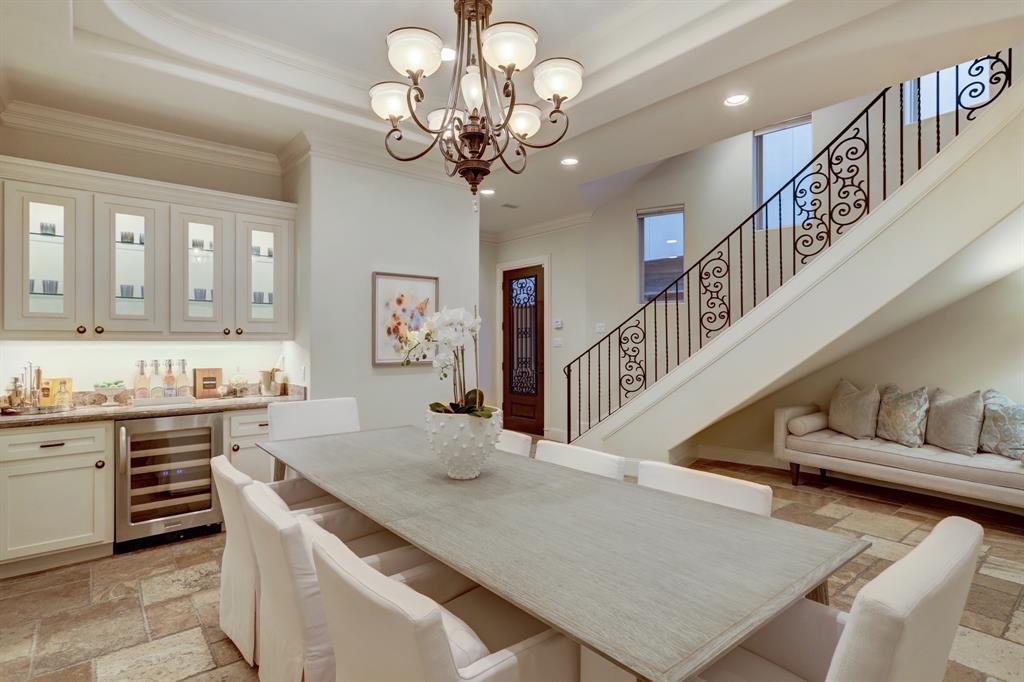 Incredible Open Floor with is great for entertaining!