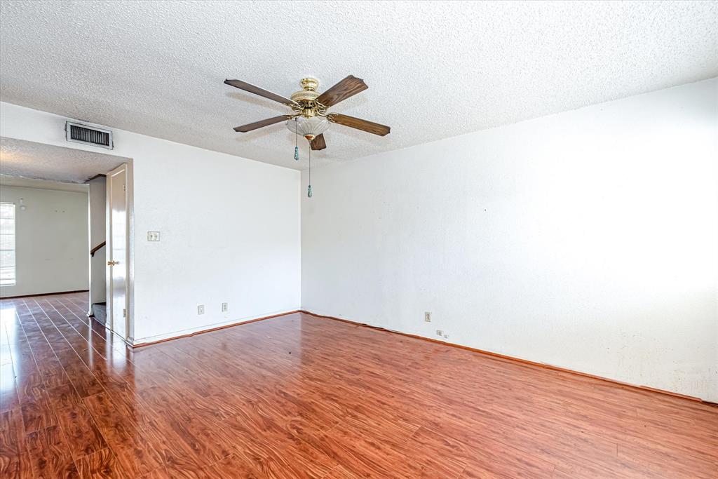 Photo #12: 2236254 Listing 
