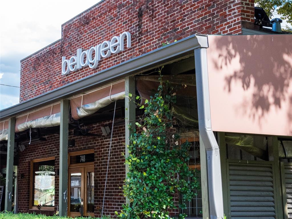Enjoy some of the best dining in the Heights at nearby Bellagreen.