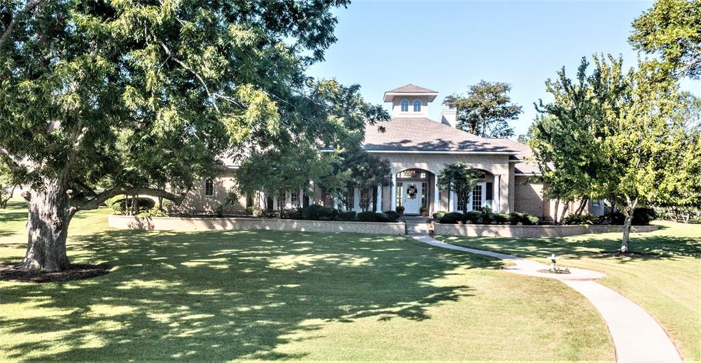 118 Waterfront Drive, Montgomery, TX 77356