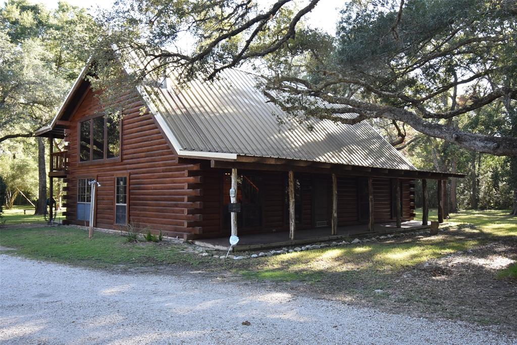 176 County Road 441, Blessing, TX 77419