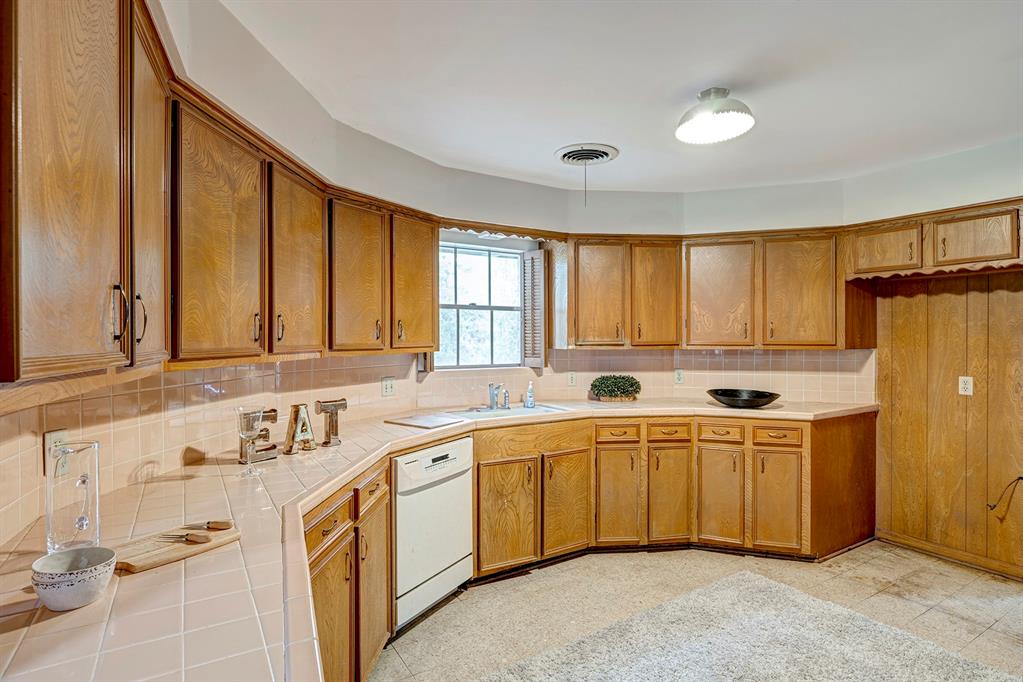 13167 Rummel Creek Rd, Houston, TX 77079