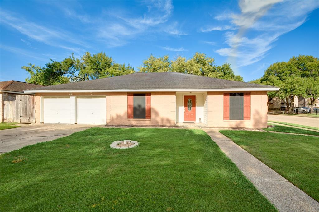 2802  English Colony Drive Webster Texas 77598, Webster