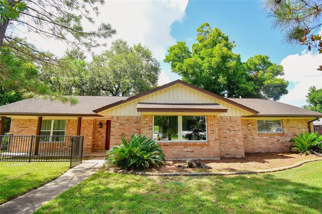 3206 Westminister Street, Pearland, TX 77581