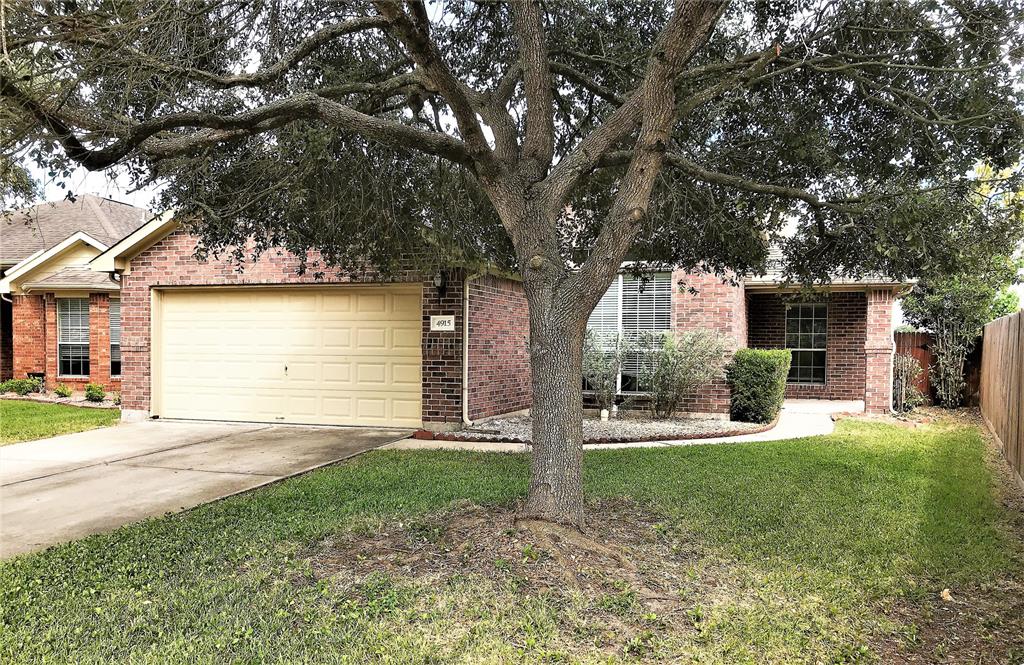 4915 Chase More Dr, Bacliff, TX 77518