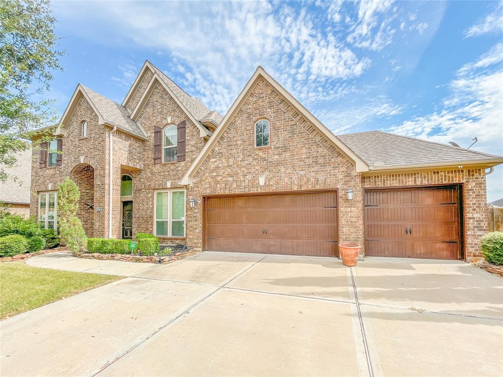 1927  Lily Canyon Lane Pearland Texas 77584, 38