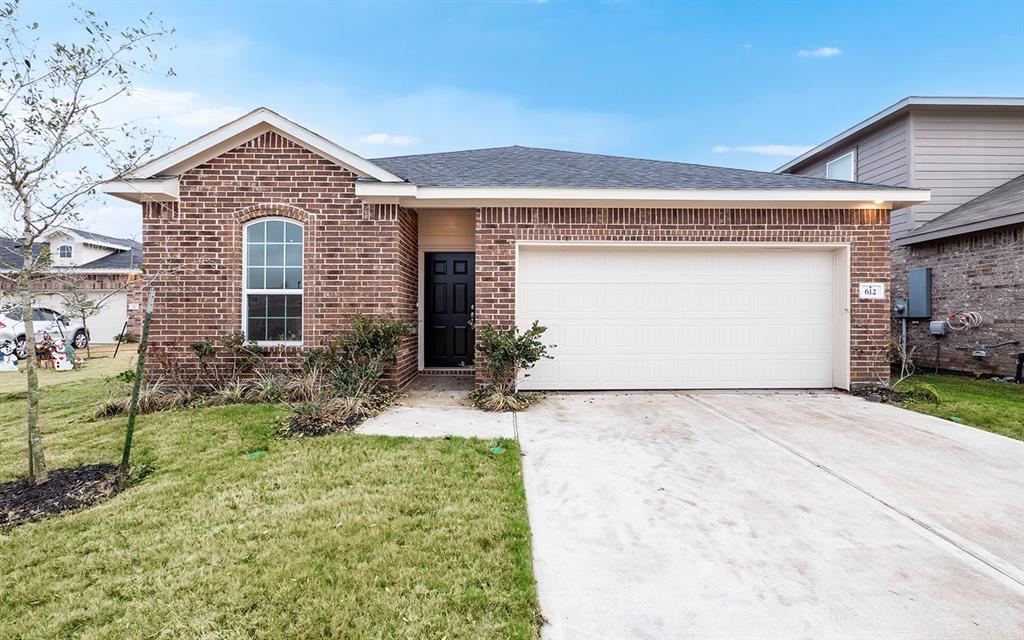 612  Wood Duck Court Clute Texas 77531, Clute