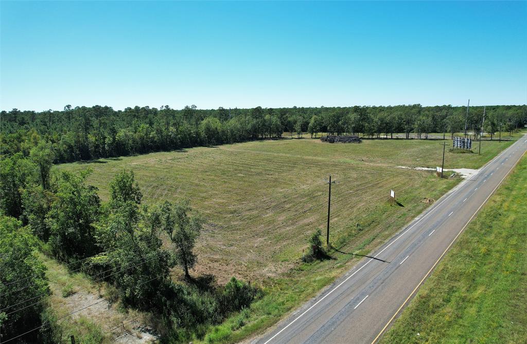 This 6 +/- acre tract out of (8 TR 81J-0 MA Carroll) is a great Commercial piece of property. High visibility and located at exit 811.