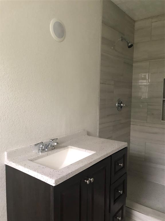 13374 Granada St, Houston, TX 77015